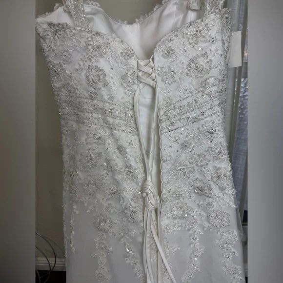 NWT Maggie Sottero Haute Couture bridal gown, Size 16, beaded lace wedding dress - Picture 12 of 15